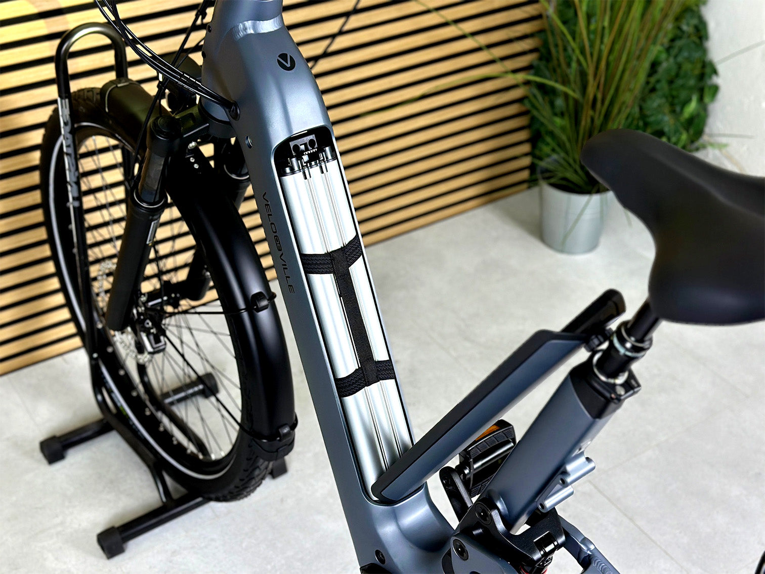 Velo de Ville FEB 990 grau | 800WH | E-Bike Damen Trekking | 2025 | Enviolo