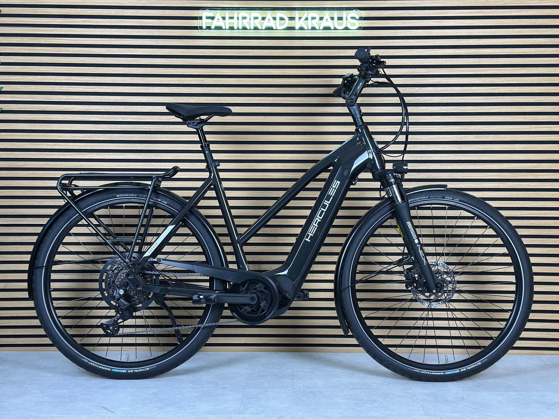 hercules damenfahrrad tiefer einstieg Hercules Futura I-10 schwarz | 625WH | E-Bike Damen Trekking