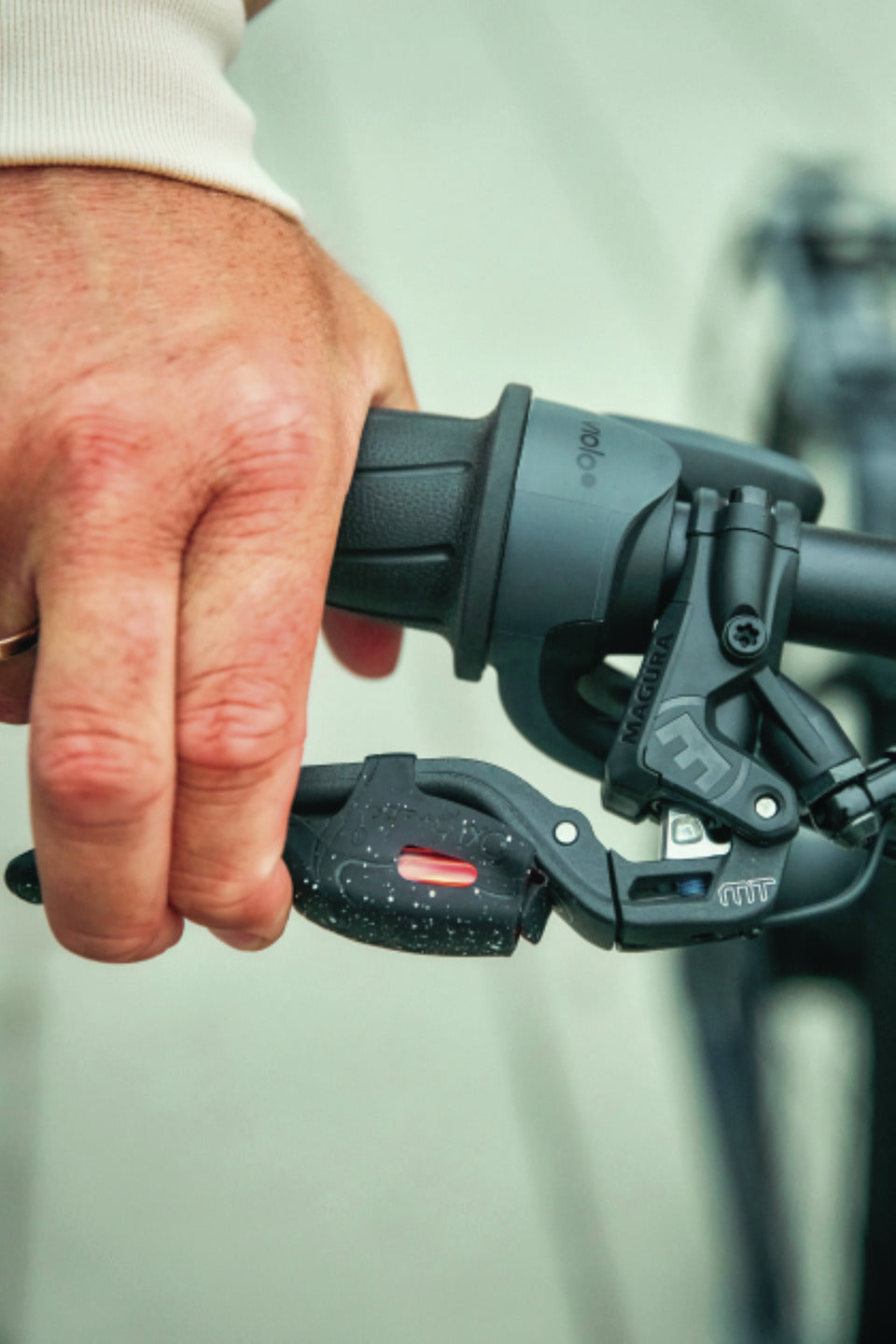 Abus Fernbedienung Bremslicht HYP-E schwarz Silikon-Überzug