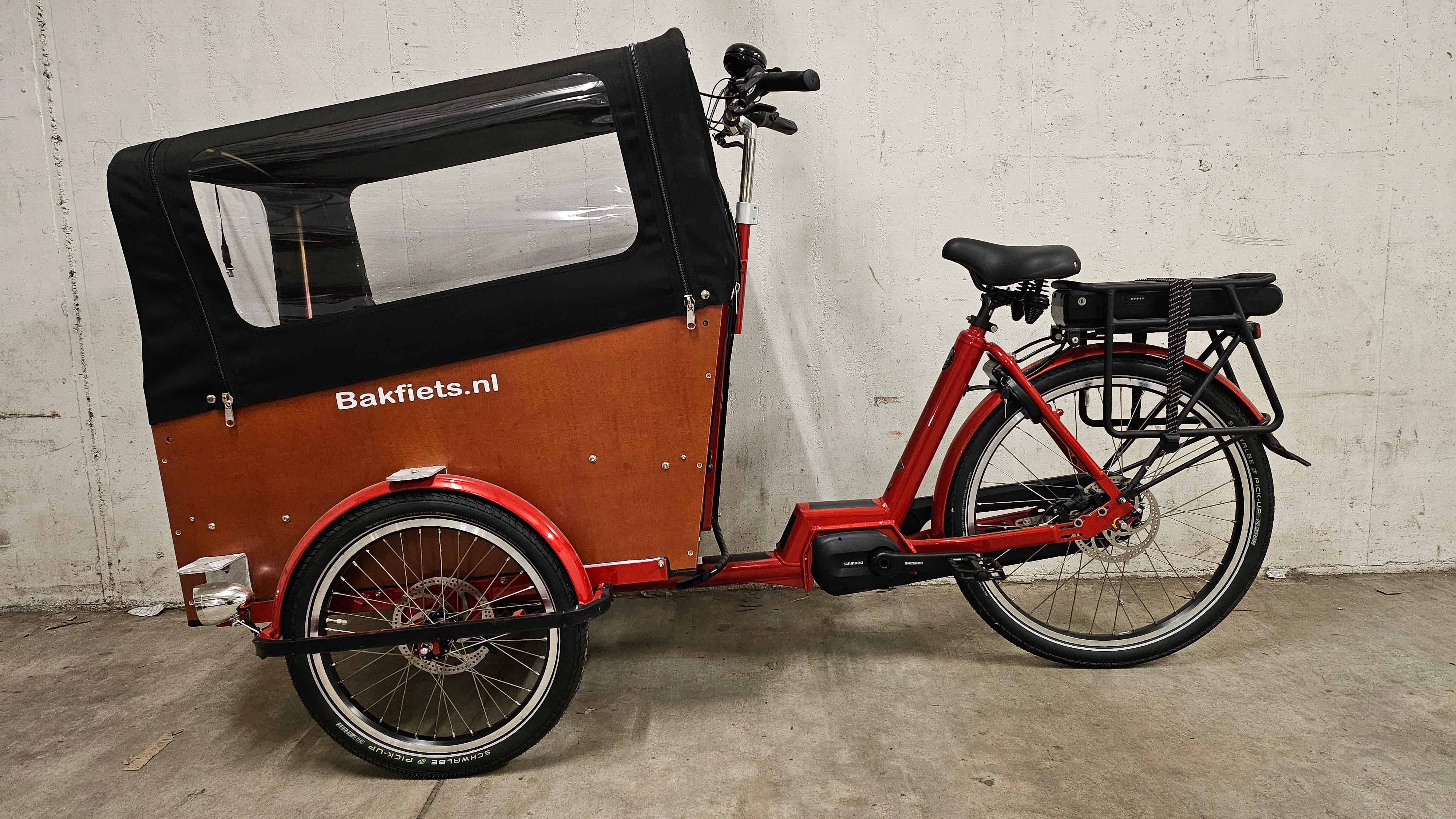 Bakfiets Trike Wide Cruiser Steps rot | 500WH | E-Lastenrad | 2024 | Freilauf