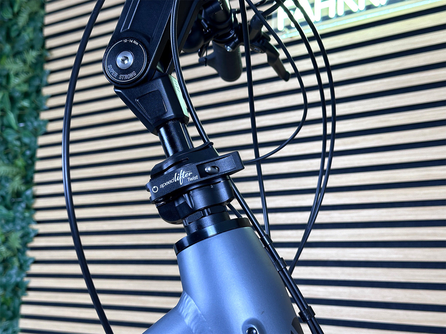 Velo de Ville FEB 990 grau | 800WH | E-Bike Damen Trekking | 2025 | Enviolo